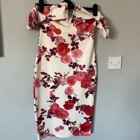 Parisian Collection size 10 White Off The Shoulder Bardot Floral Pencil Bodycon - Picture 3 of 15